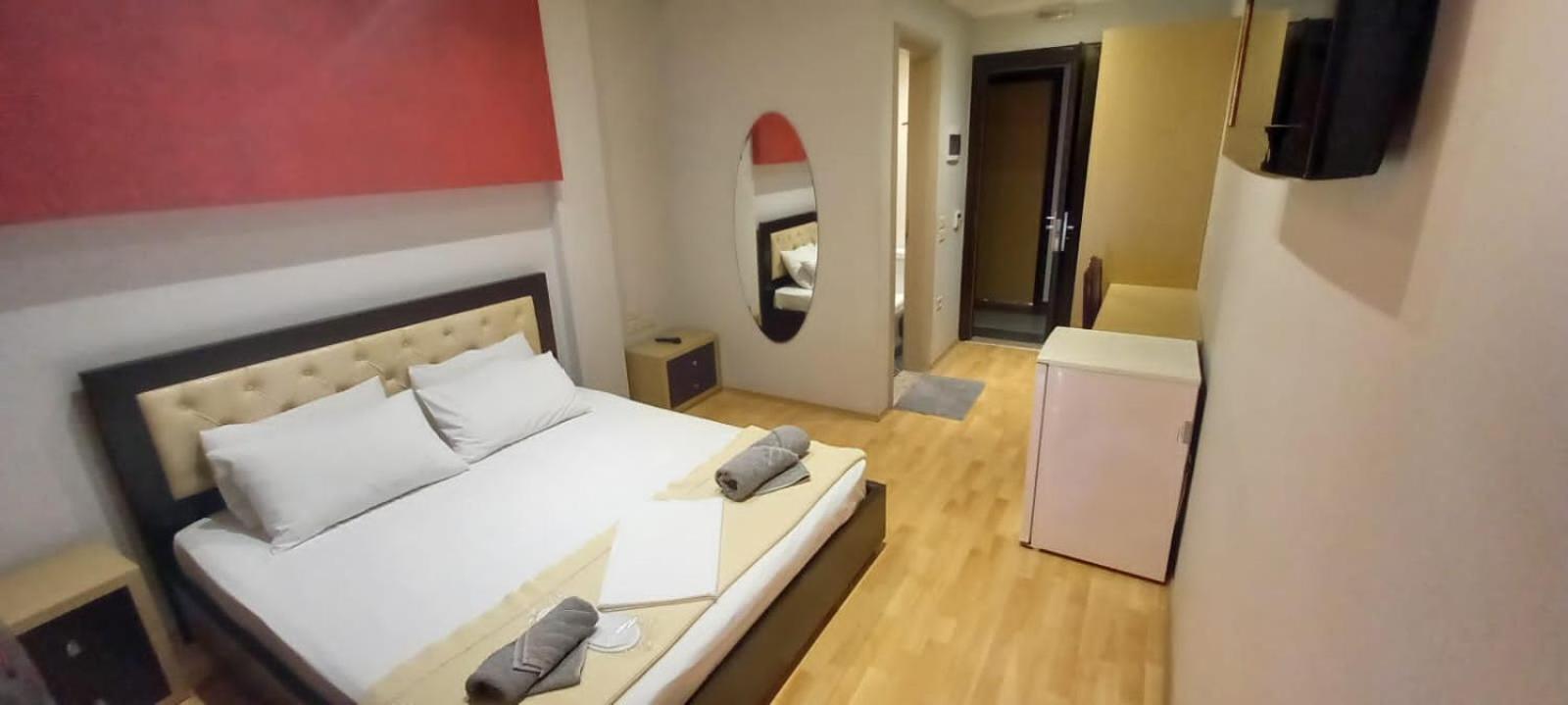 Hotel Shehu Gjirokaster Phòng bức ảnh
